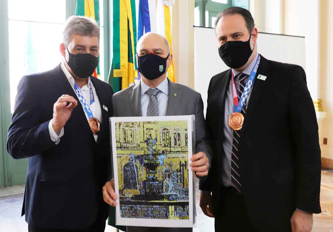 Presidente do CBC Paulo Maciel e Vice-presidente Dr. Fernando Cruz  participam de evento em homenagem aos atletas olímpicos da Sociedade de  Ginástica Porto Alegre - SOGIPA-RS