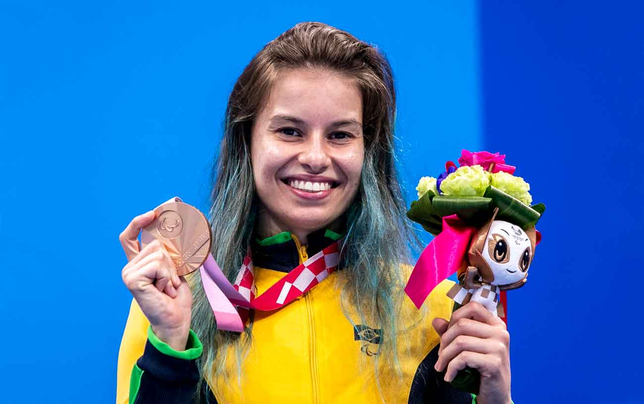 Beatriz Carneiro supera irmã gêmea e conquista o bronze em Tóquio