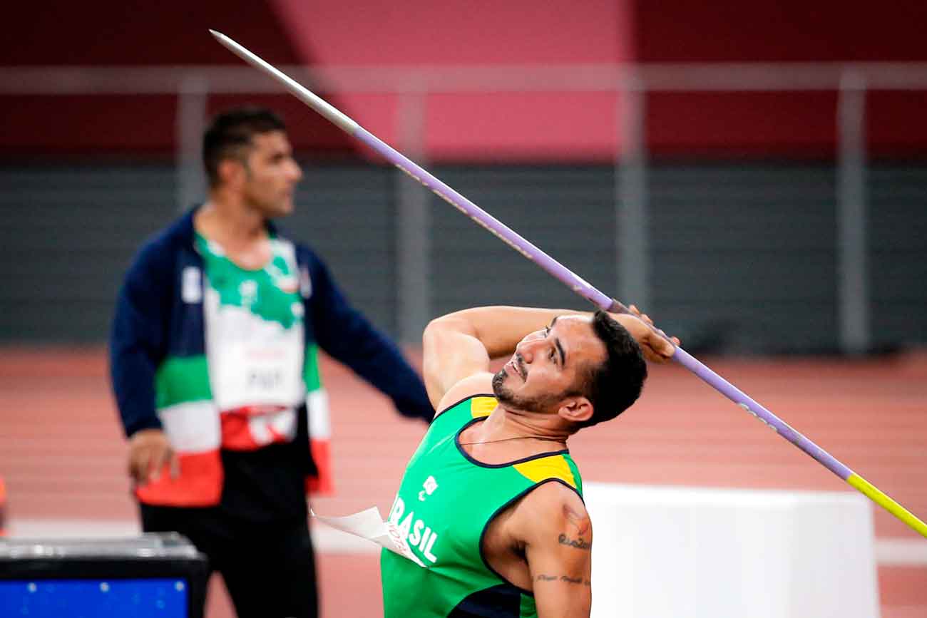 Cícero Valdiran é medalhista de bronze no lançamento de dardo pela classe F57