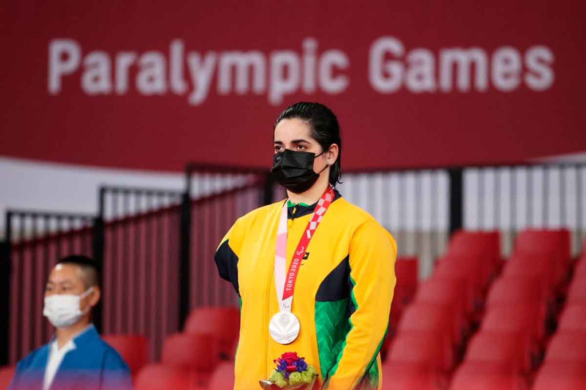 É prata! Em final de alto nível técnico, Bruna Alexandre conquista a terceira medalha paralímpica de sua carreira