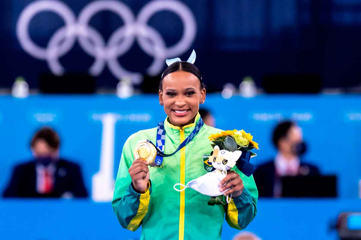 Fenômeno, Rebeca Andrade conquista o ouro e garante o melhor desempenho da ginástica do Brasil em Olimpíadas
