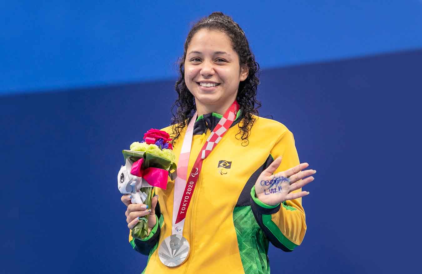 Cecília Araújo é prata nos 50m livres S8 e conquista sua primeira medalha paralímpica