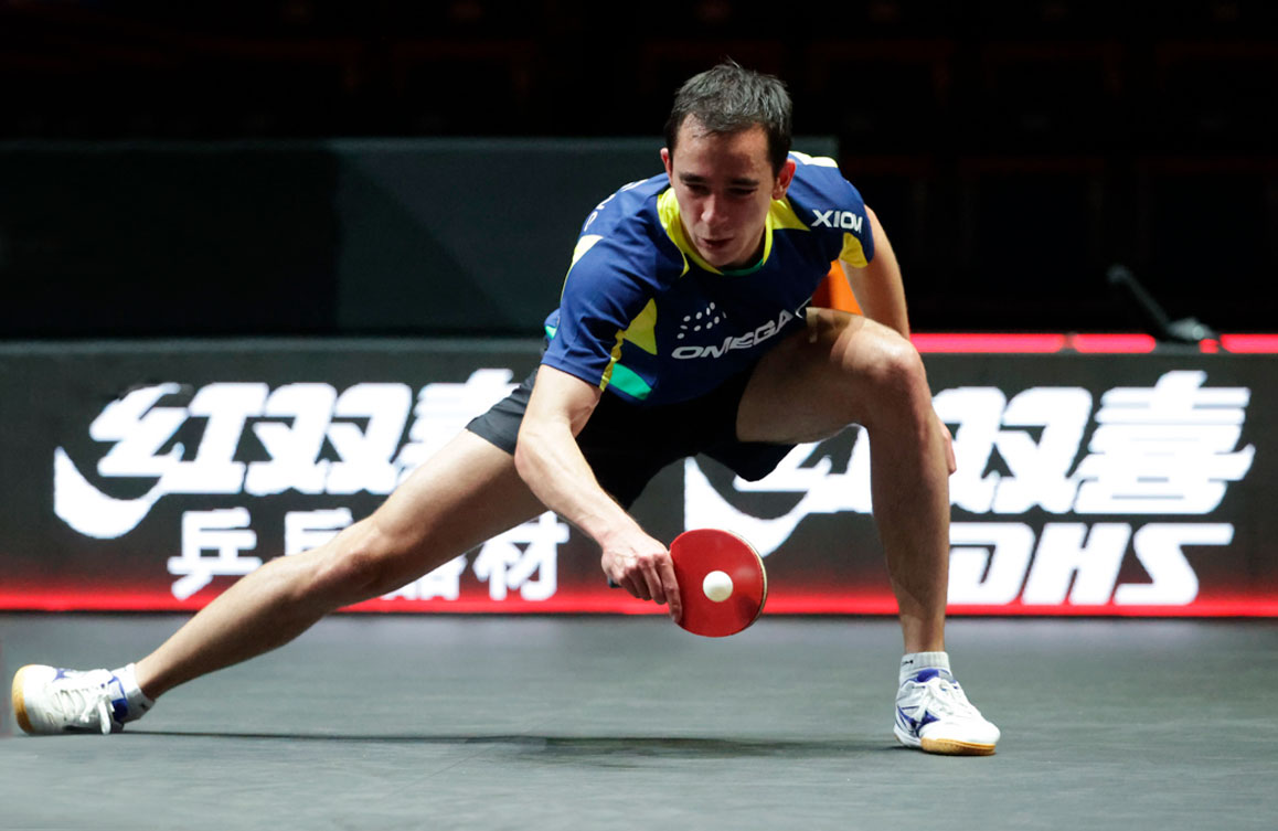 Hugo Calderano passa por Quadri Aruna e garante lugar na semifinal do WTT Cup Finals