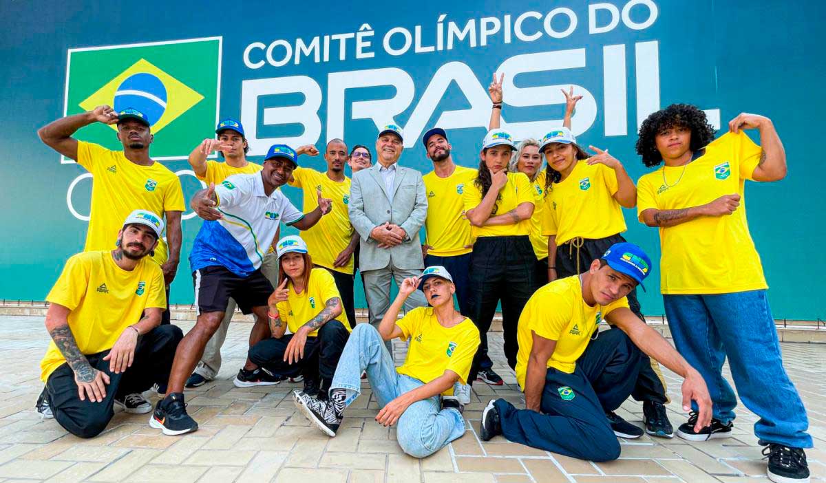 Presidente do COB visita atletas do Breaking em treinamento de campo da seleção brasileira