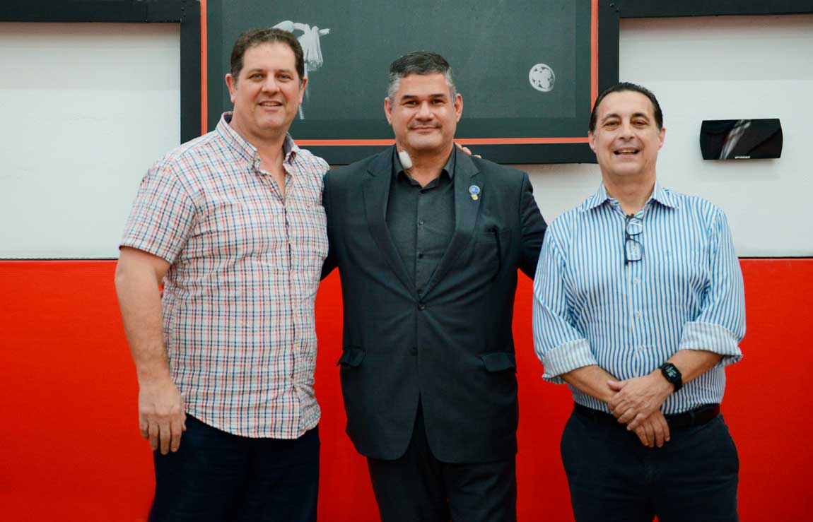 Presidente da Confederação Brasileira de Atletismo visita o CAT da FPJudô