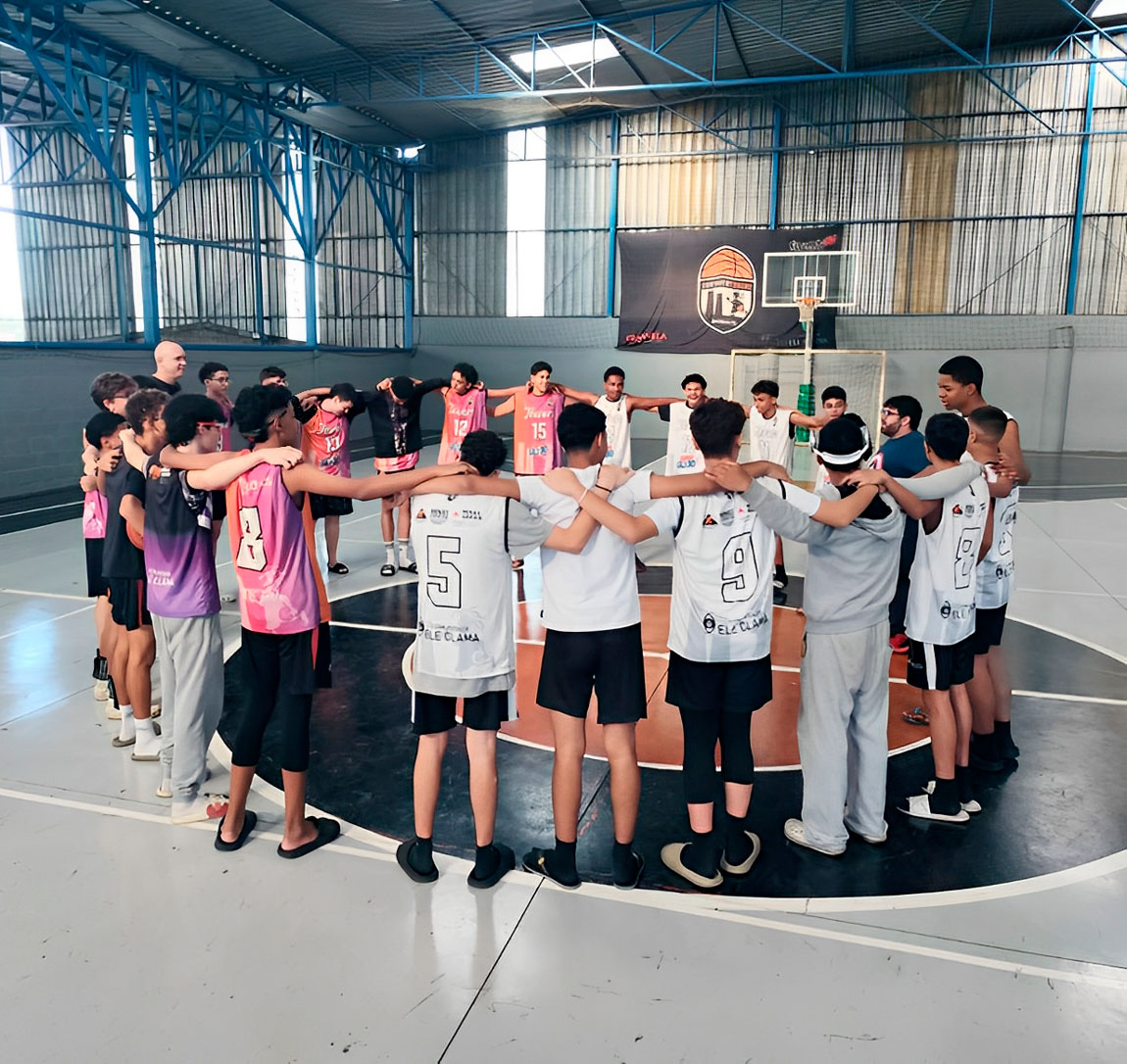 Basquete e transformação social: time de Minas Gerais protagoniza prevenção à dependência química